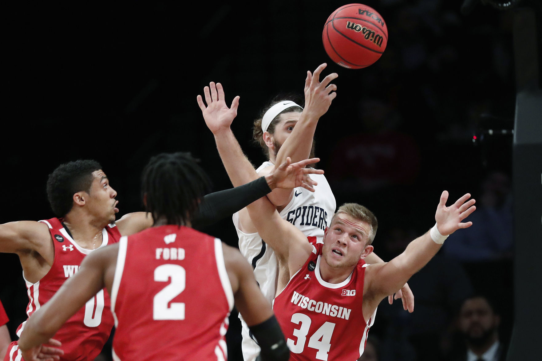 Spiders 62, Badgers 52